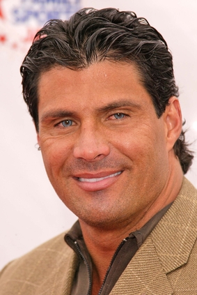 Jose_Canseco_shoots_finger